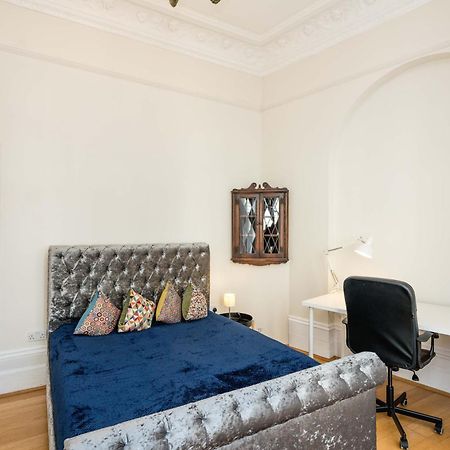 Four Beds By The Station Apartment London Ngoại thất bức ảnh