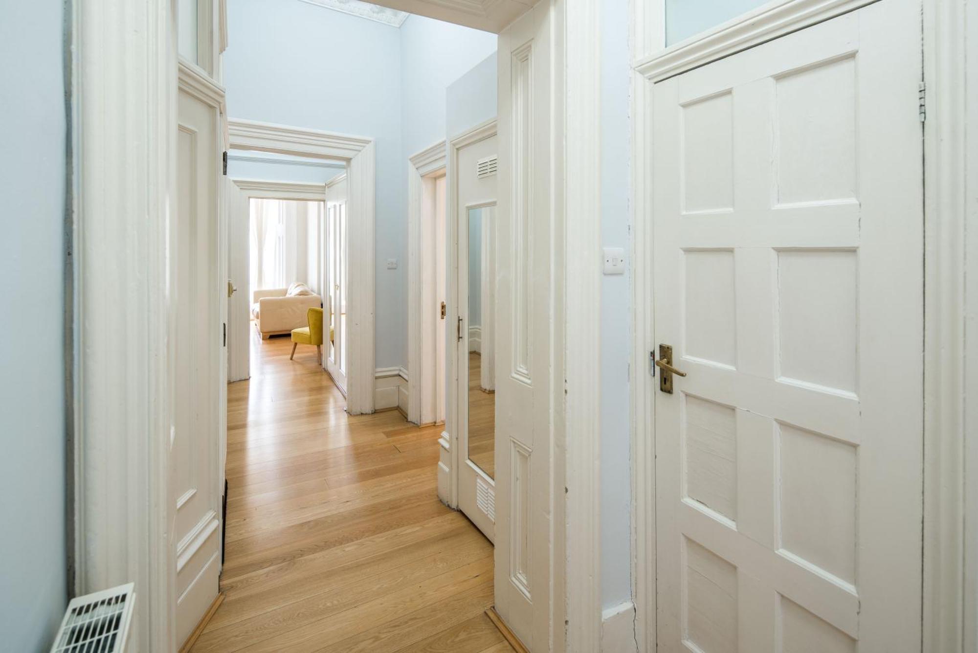 Four Beds By The Station Apartment London Ngoại thất bức ảnh