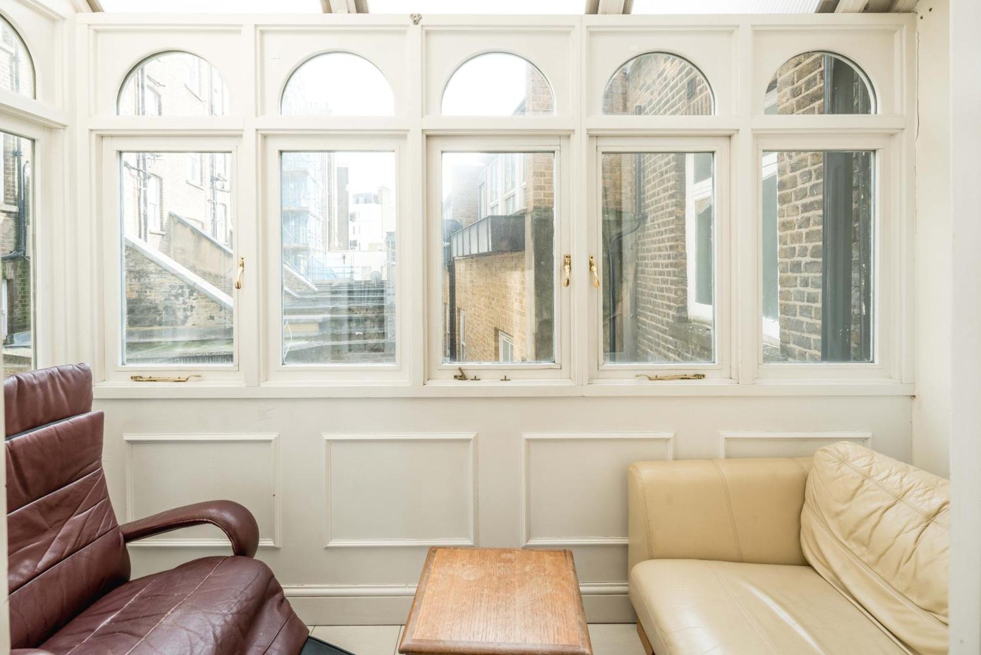 Four Beds By The Station Apartment London Ngoại thất bức ảnh
