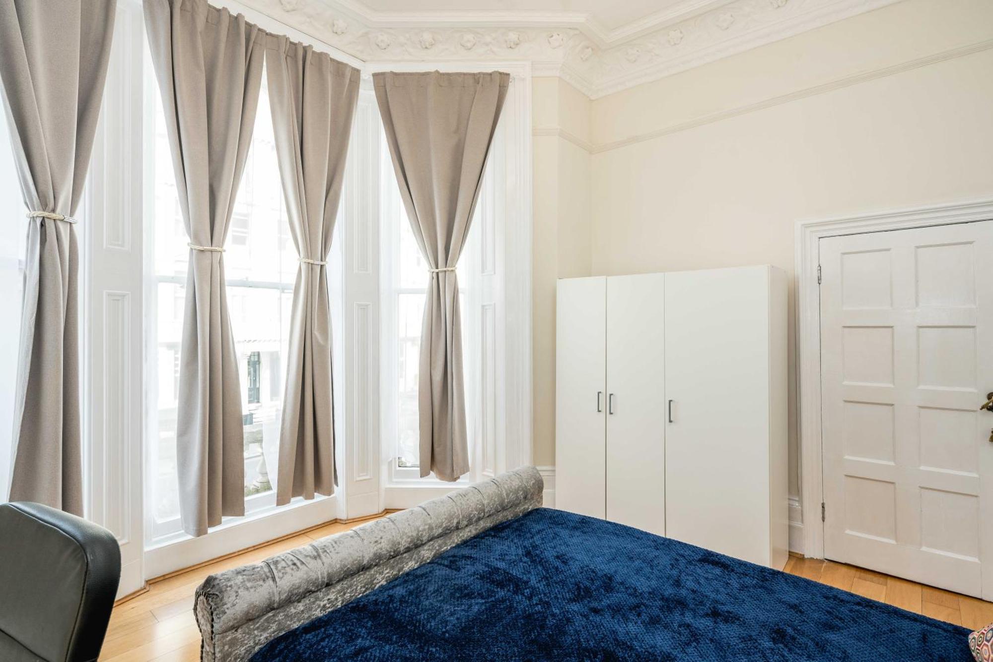 Four Beds By The Station Apartment London Ngoại thất bức ảnh