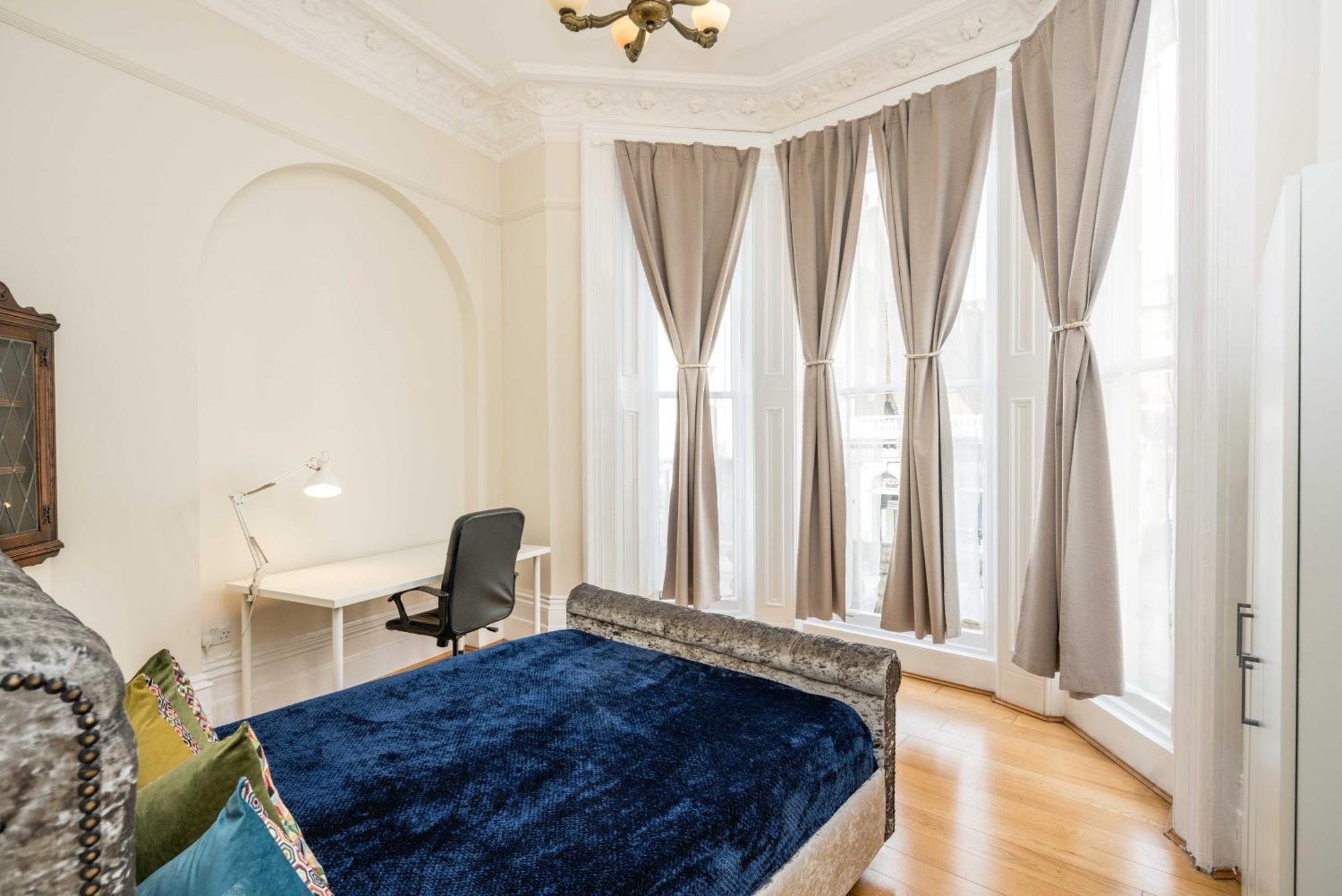 Four Beds By The Station Apartment London Ngoại thất bức ảnh