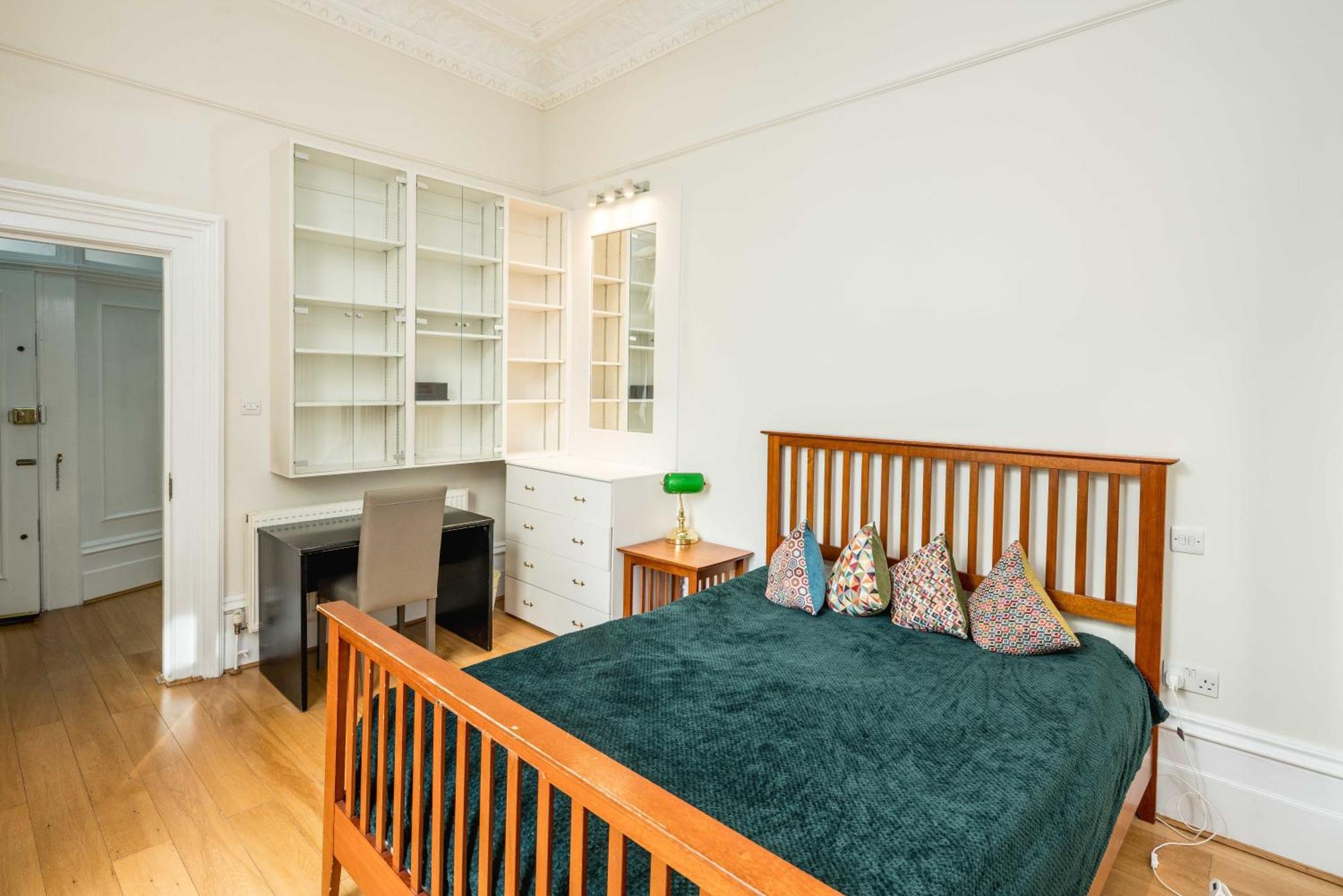 Four Beds By The Station Apartment London Ngoại thất bức ảnh
