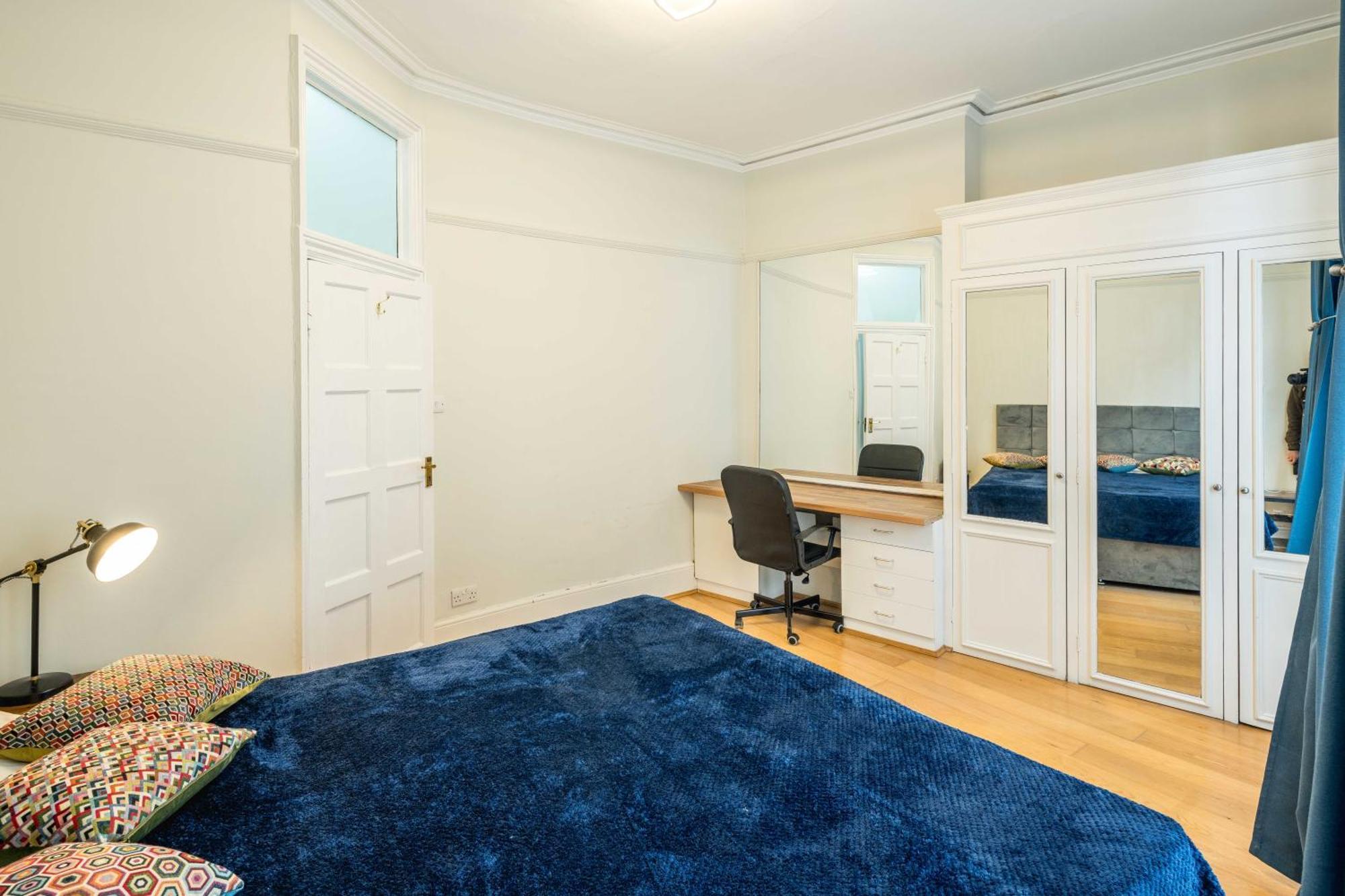 Four Beds By The Station Apartment London Ngoại thất bức ảnh